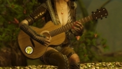 The Elder Scrolls 5: Skyrim - Alyssa with a guitar