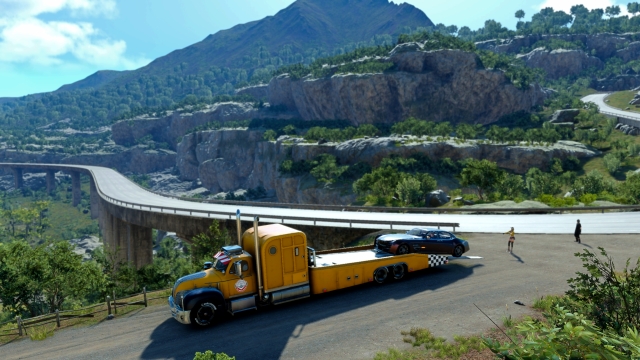 Final Fantasy 15 - truck and sports car